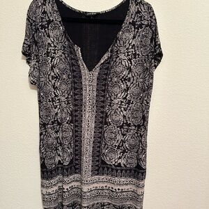 Lucky Brand Black and Cream Patterned V-Neck Dress